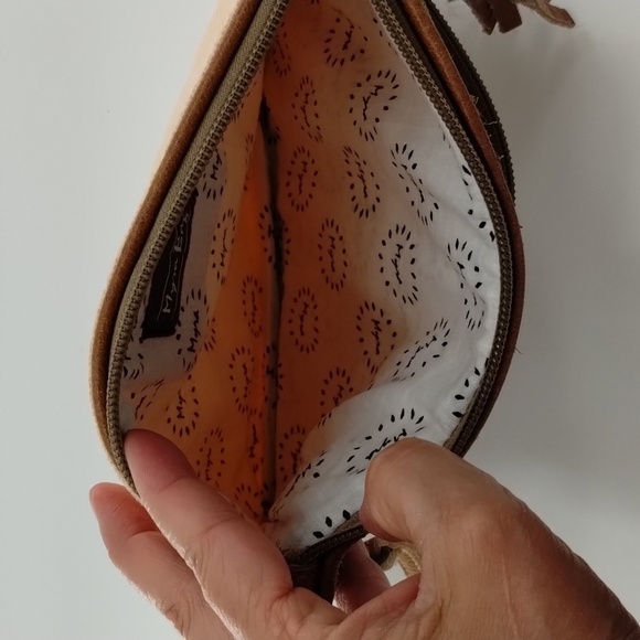 Myra Bag peach and brown large wristlet canvas/leather printed inside 9"x 7" - Picture 9 of 13